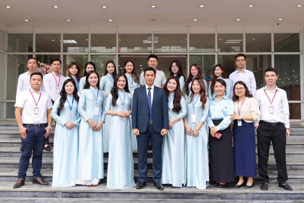 Tập thể cán bộ nhân viên N-RETC